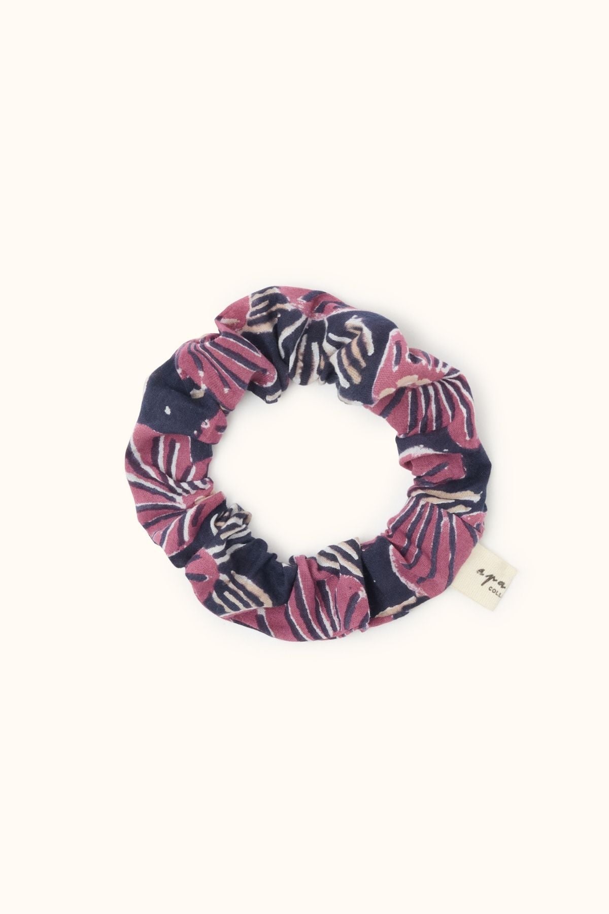 Small Manjuk scrunchie