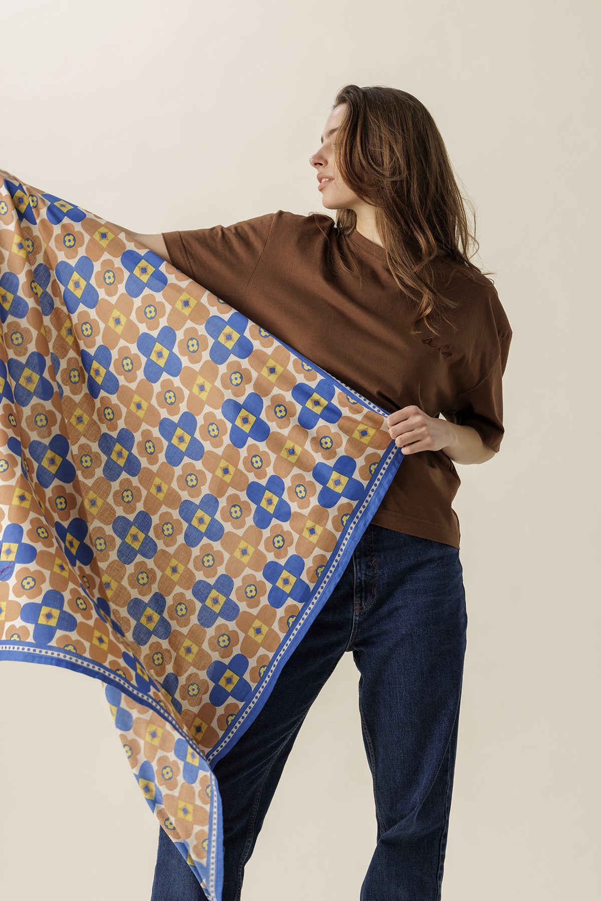 Big Scarf Latika Caleido