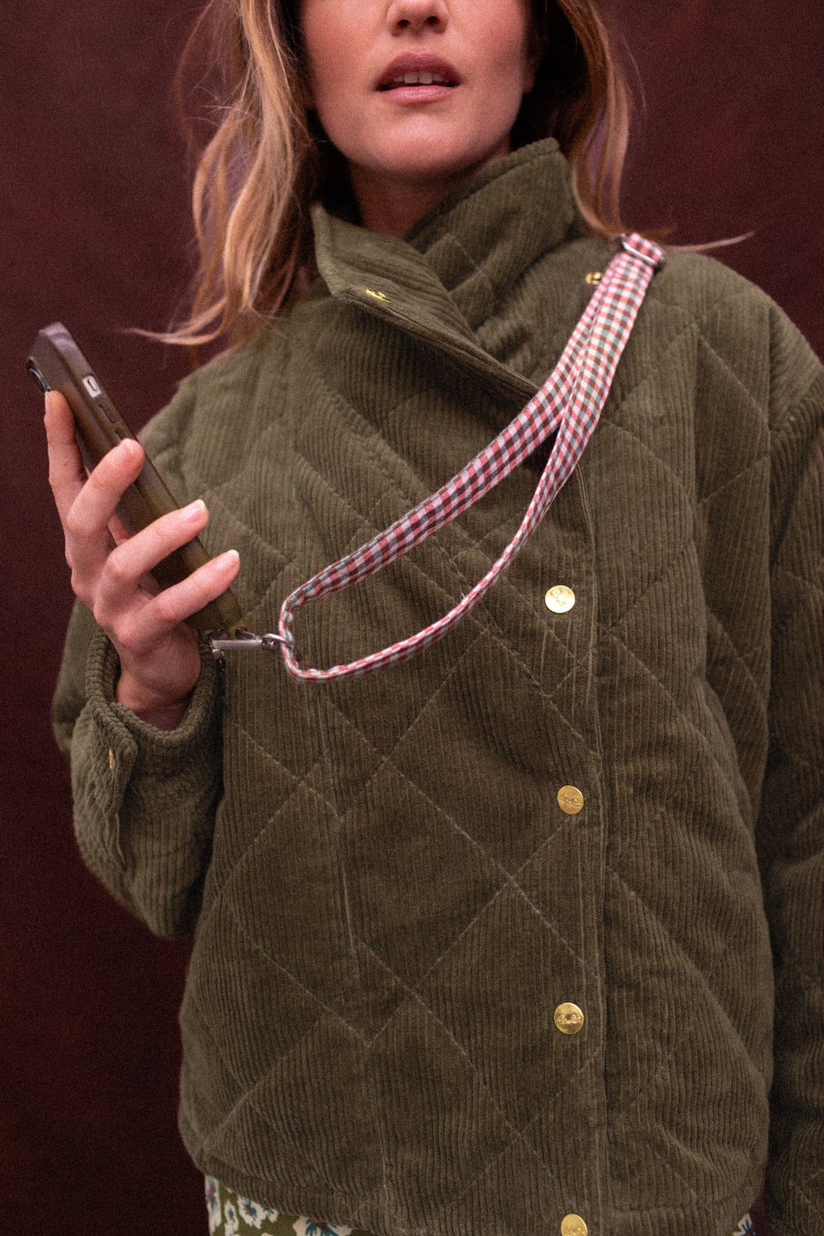 Paju Phone Holder