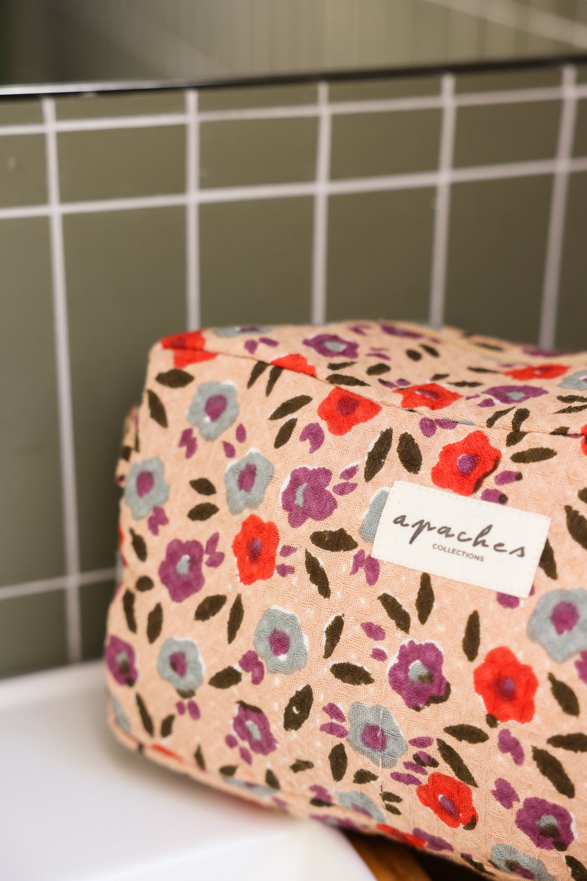 Parijat toiletry bag