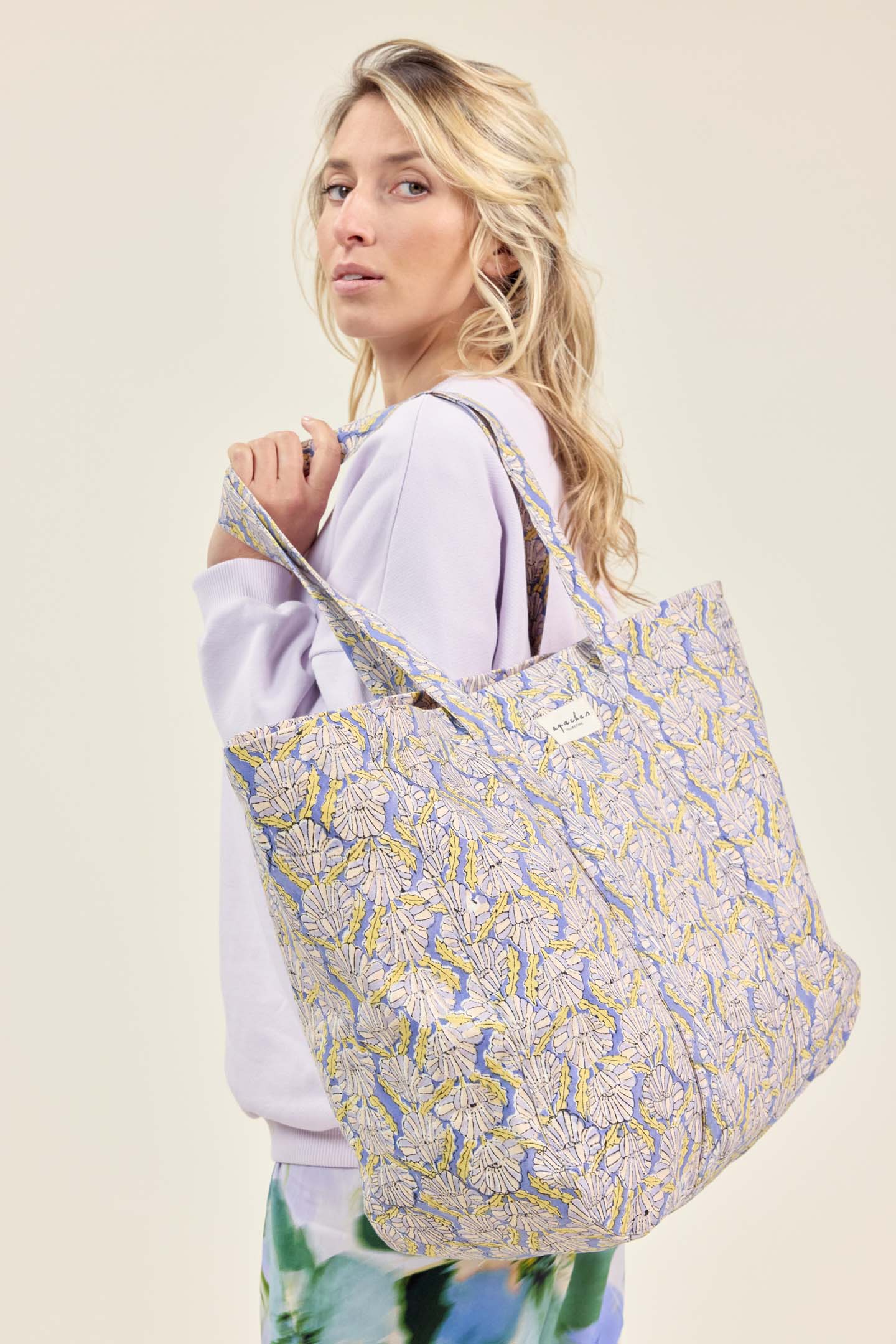 Sambi Tote Bag