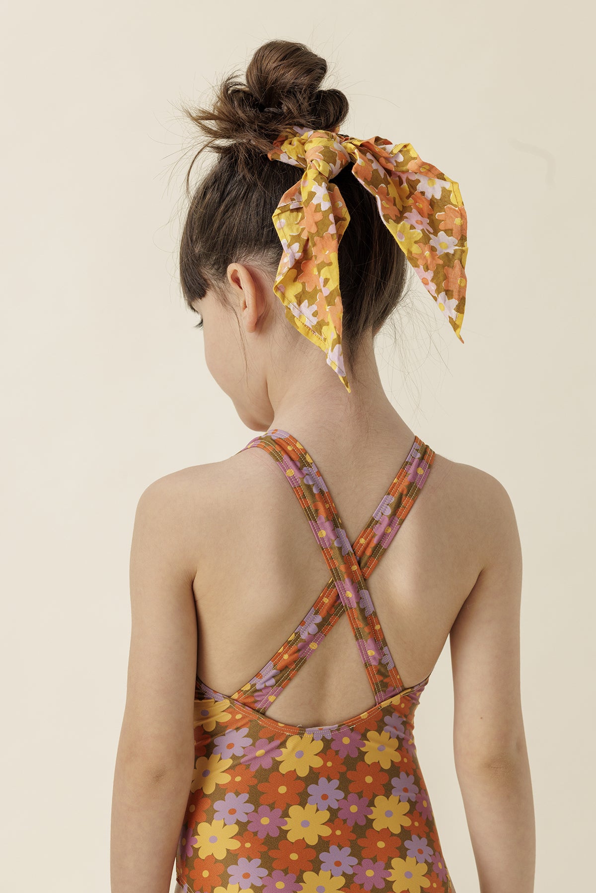 Scrunchie Scarf Hand