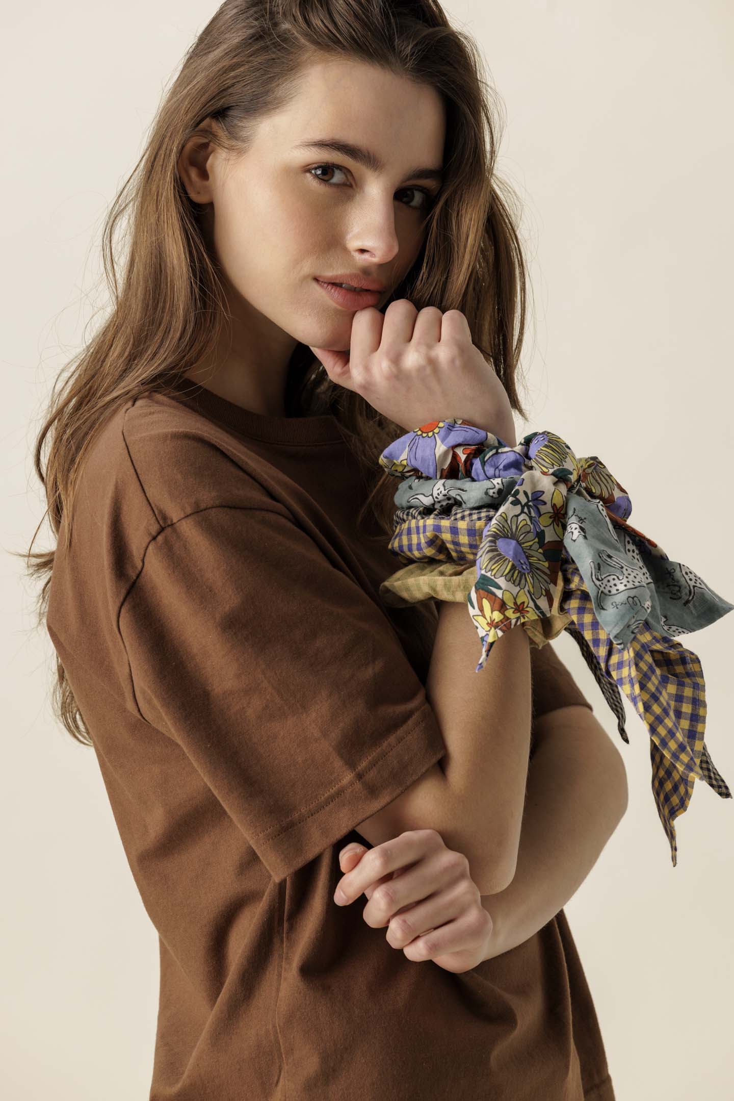 Mano Scarf Scrunchie