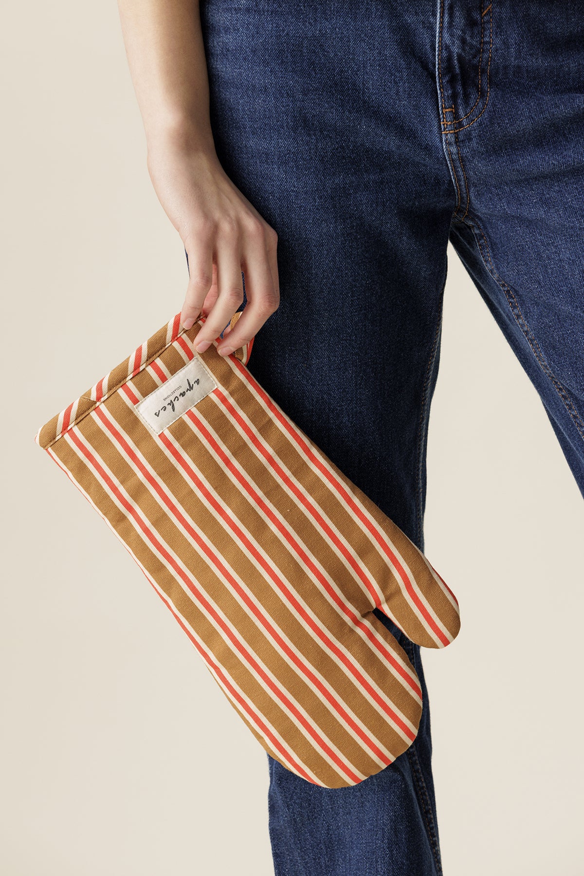 Amaya Oven Mitt