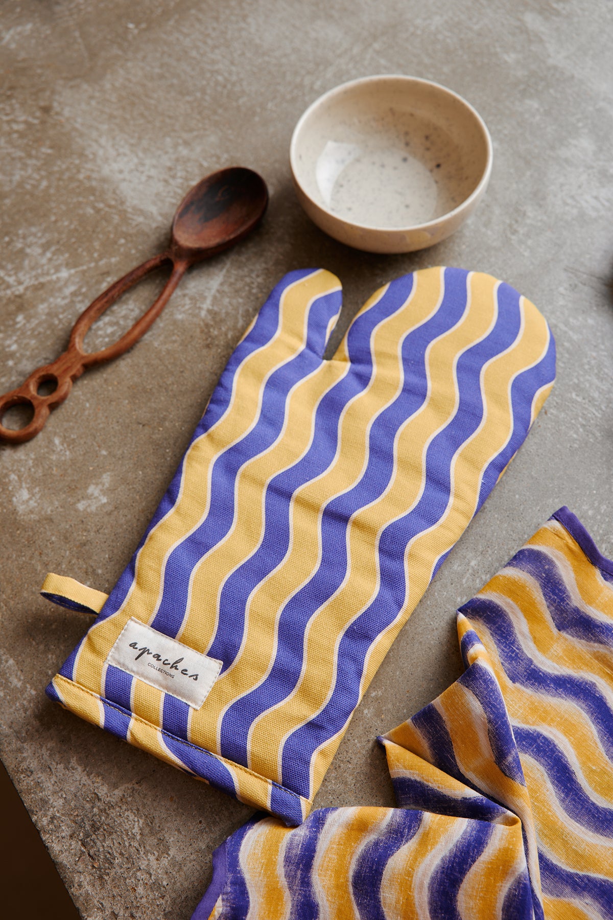 Amaya Oven Mitt