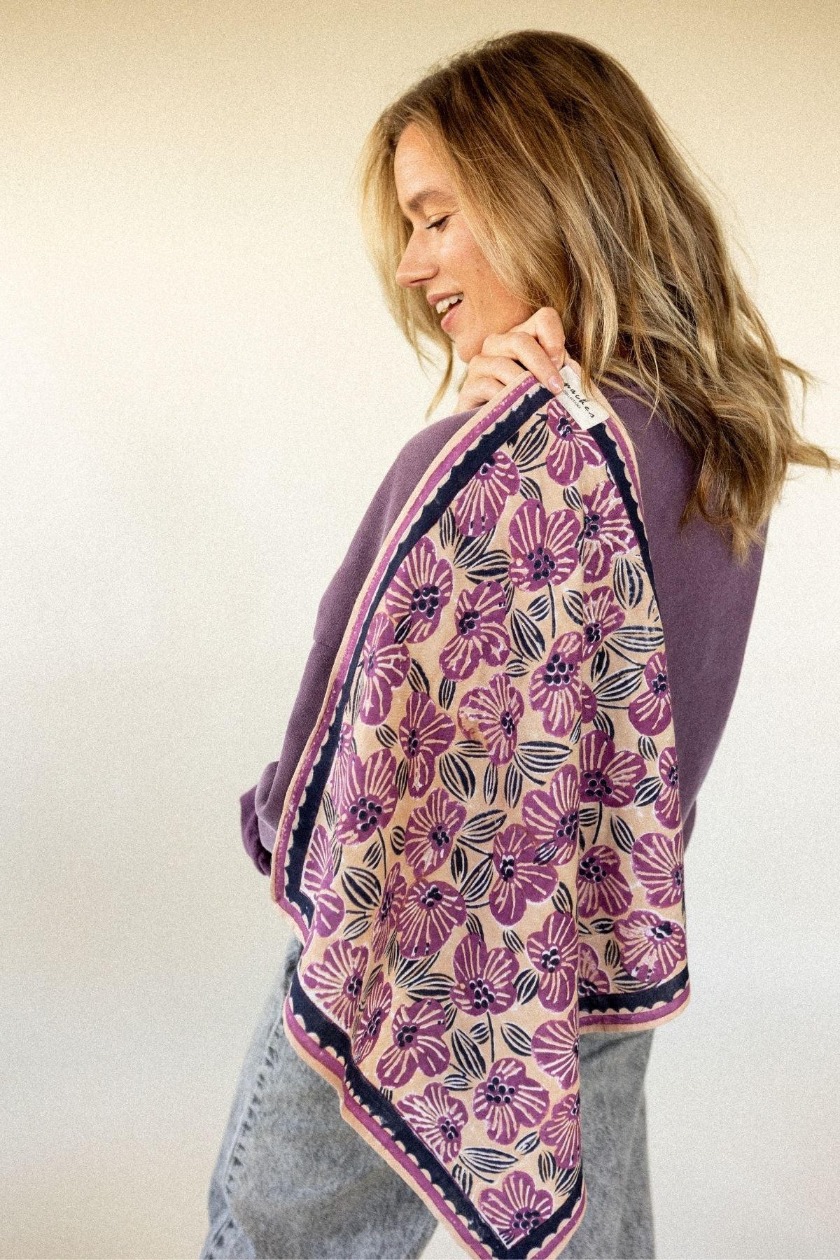 Small Manika Amaryllis Scarf