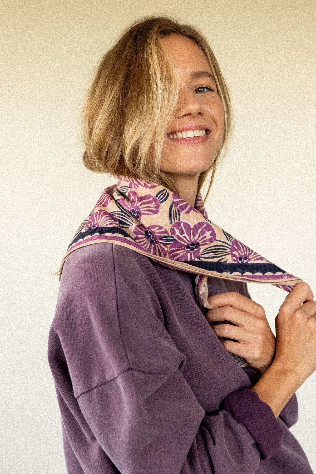 Small Manika Amaryllis Scarf