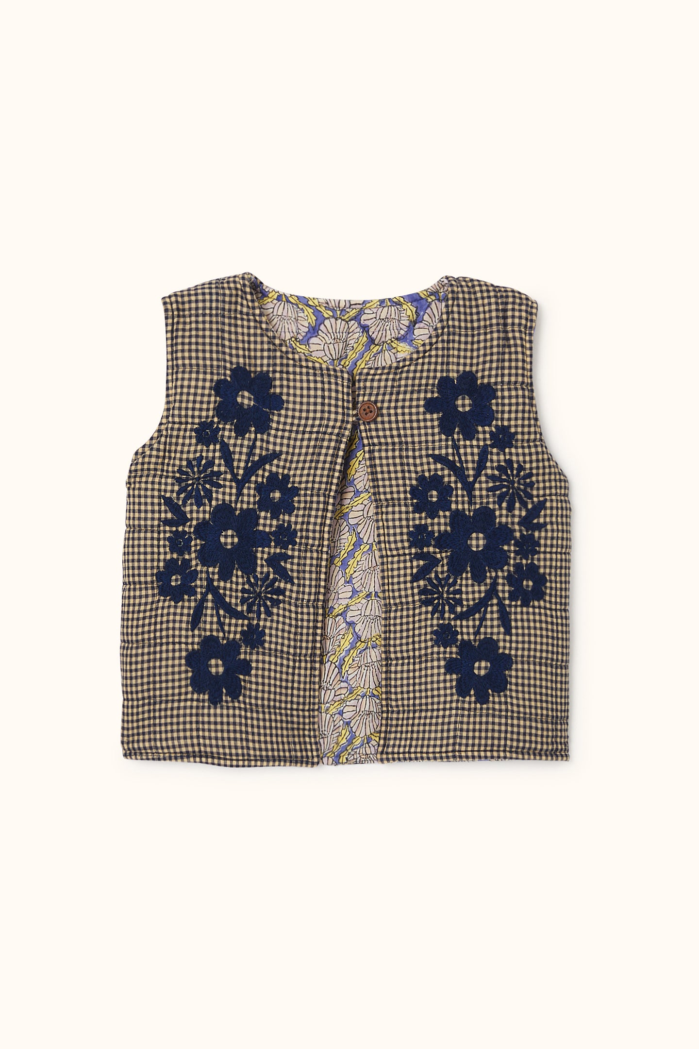 Sakaru vest