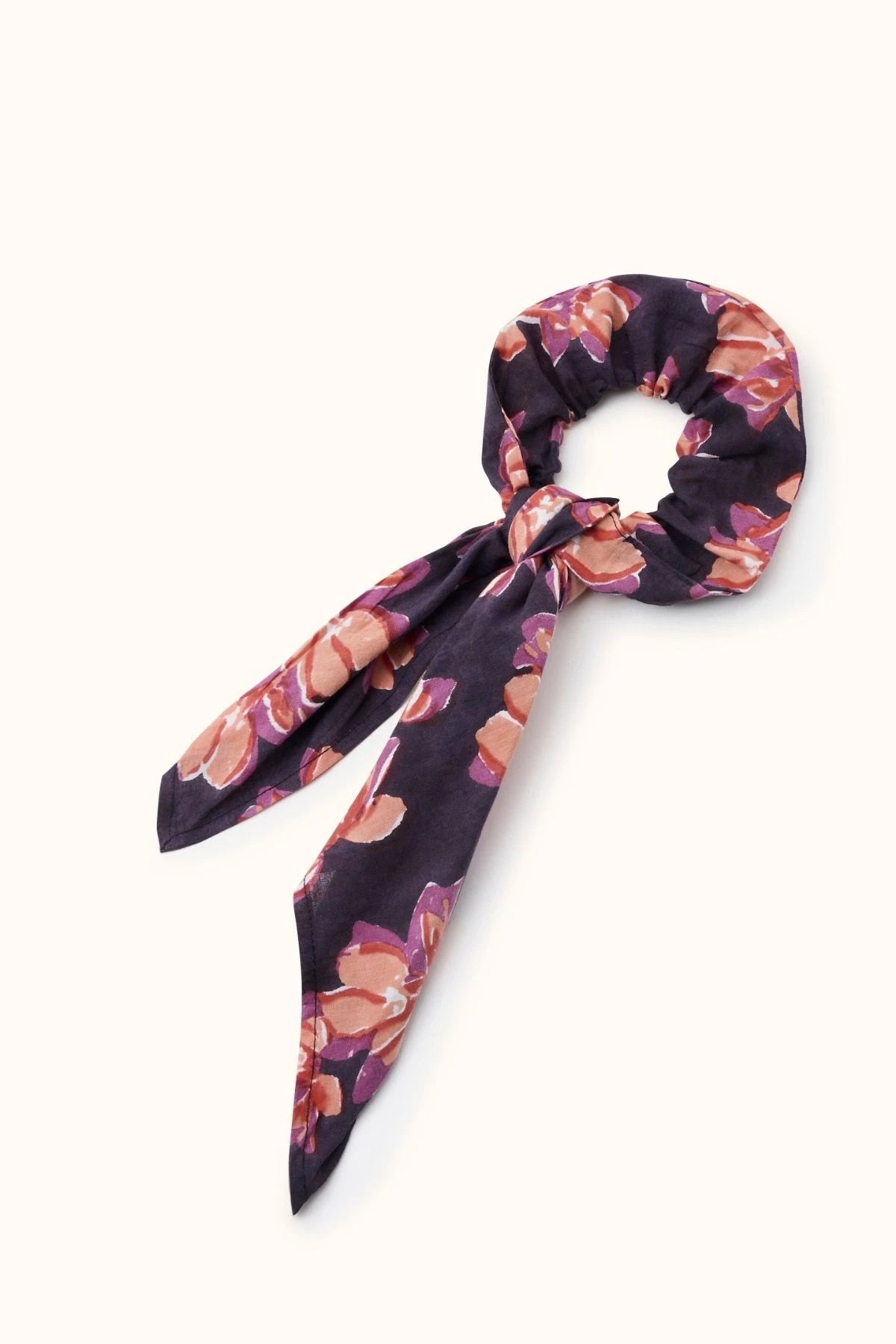 Mano Scrunchie